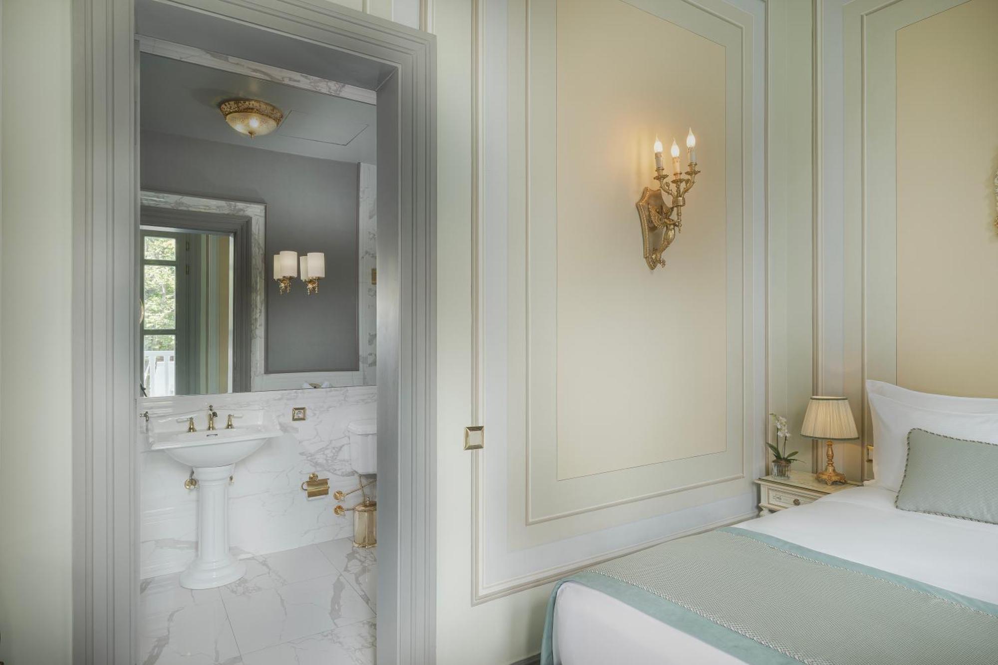 Bosphorus Palace Hotel Истанбул Екстериор снимка