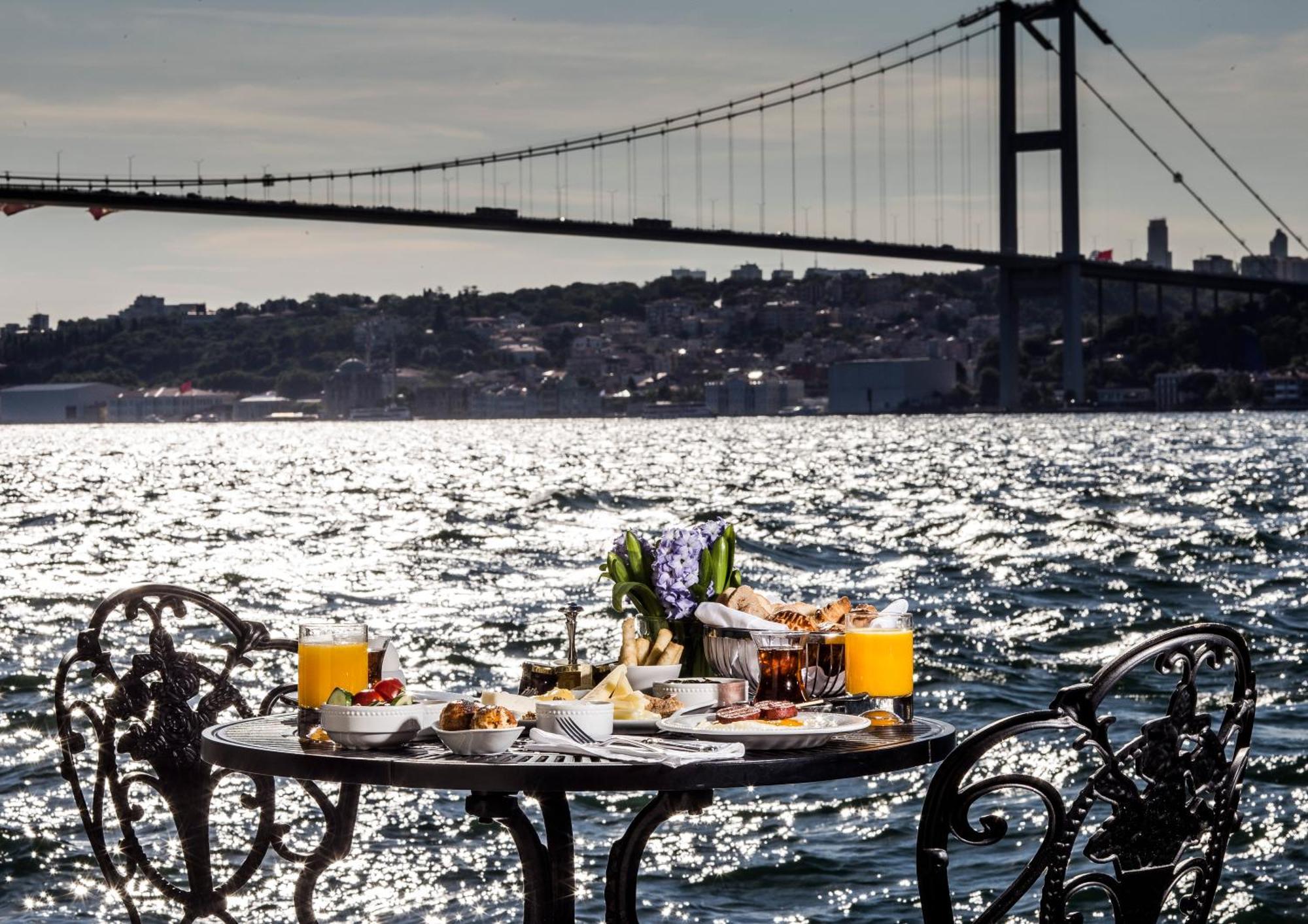 Bosphorus Palace Hotel Истанбул Екстериор снимка